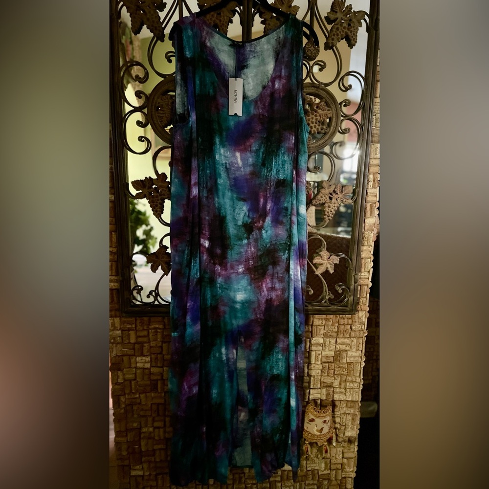 NWT Maxi Sleeveless Dress in Peacock Colors, Lite Silky Cotton 4XL